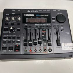BOSS BR-532 MTR Digital Studio Compact 4-Track Recorder