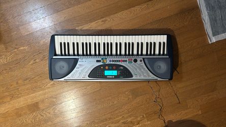 Yamaha PSR-240 keyboard