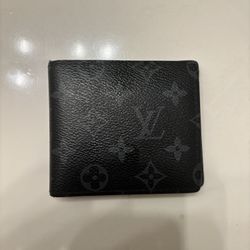 Loui Vuitton wallet