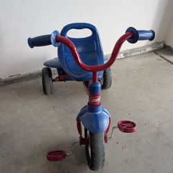 Excellent condition! Radio flyer tricycle with storage - blue