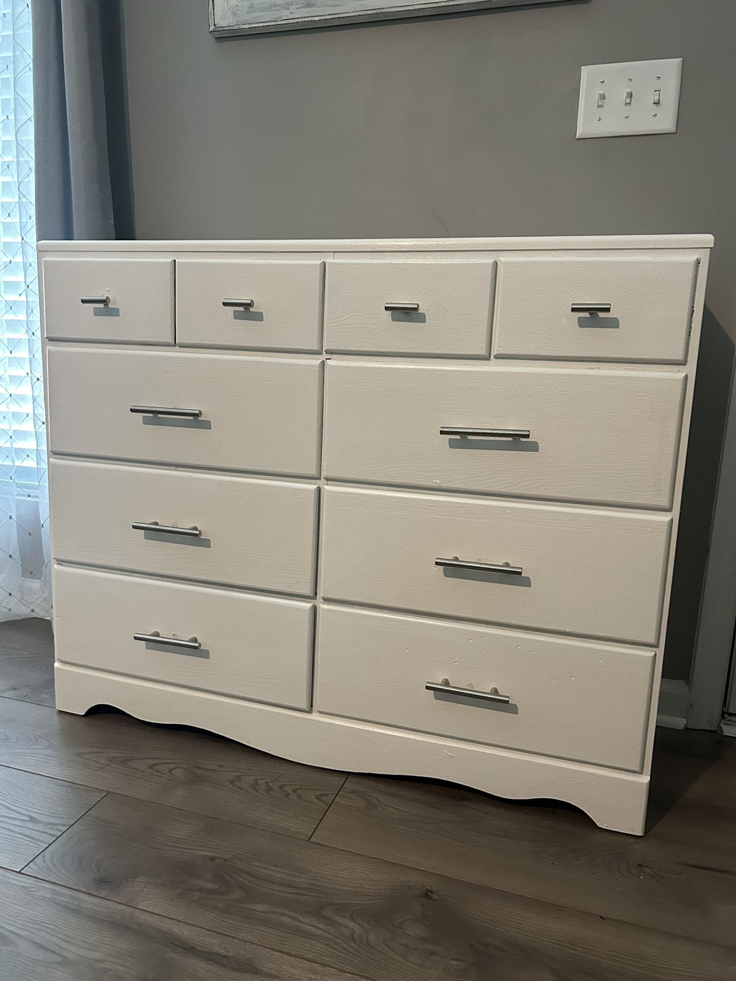 Dresser 
