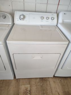 Whirlpool gas  Dryer heavy duty In Excellent Working Condition