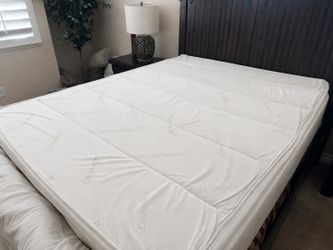 Tempur-Pedic Grand Queen with Adjustable Bed Base