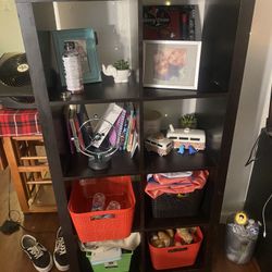 Square Shelf That Holds Cubby’s