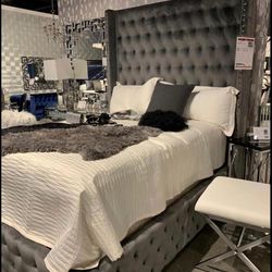 Queen Bed 7 Ft 40 Down