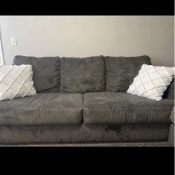 Couch set