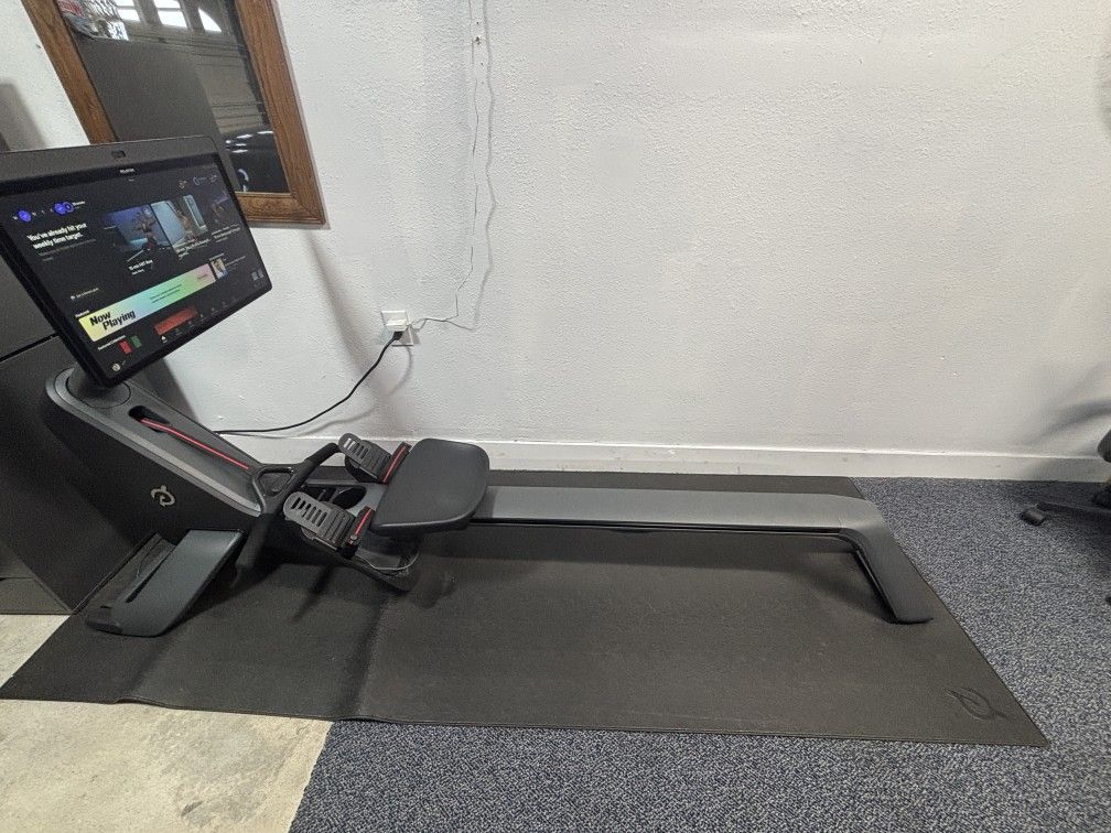 Peloton Rower