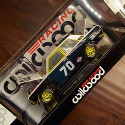 *NEW* M2 Machines 1970 Datsun 510 Wilwood Racing Chase 1/750 1:24