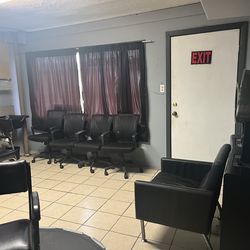 Fully furnished beauty Salon for LEASE