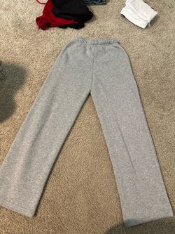 grey sweatpants