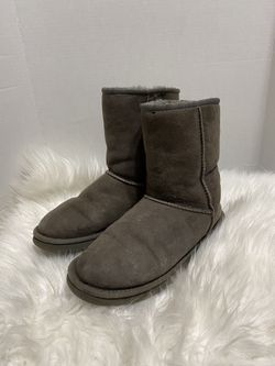 Ugg gray size 8