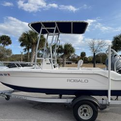 2016 ROBALO R160 *ONLY 49 HOURS 2018 YAMAHA 90HP *LIKE NEW W/TRAILER*  49 HOURS* ONLY ON THE RE-POWERED  ALUMINUM TRAILER  NEW GARMIN MS-RA210 ELECTRO