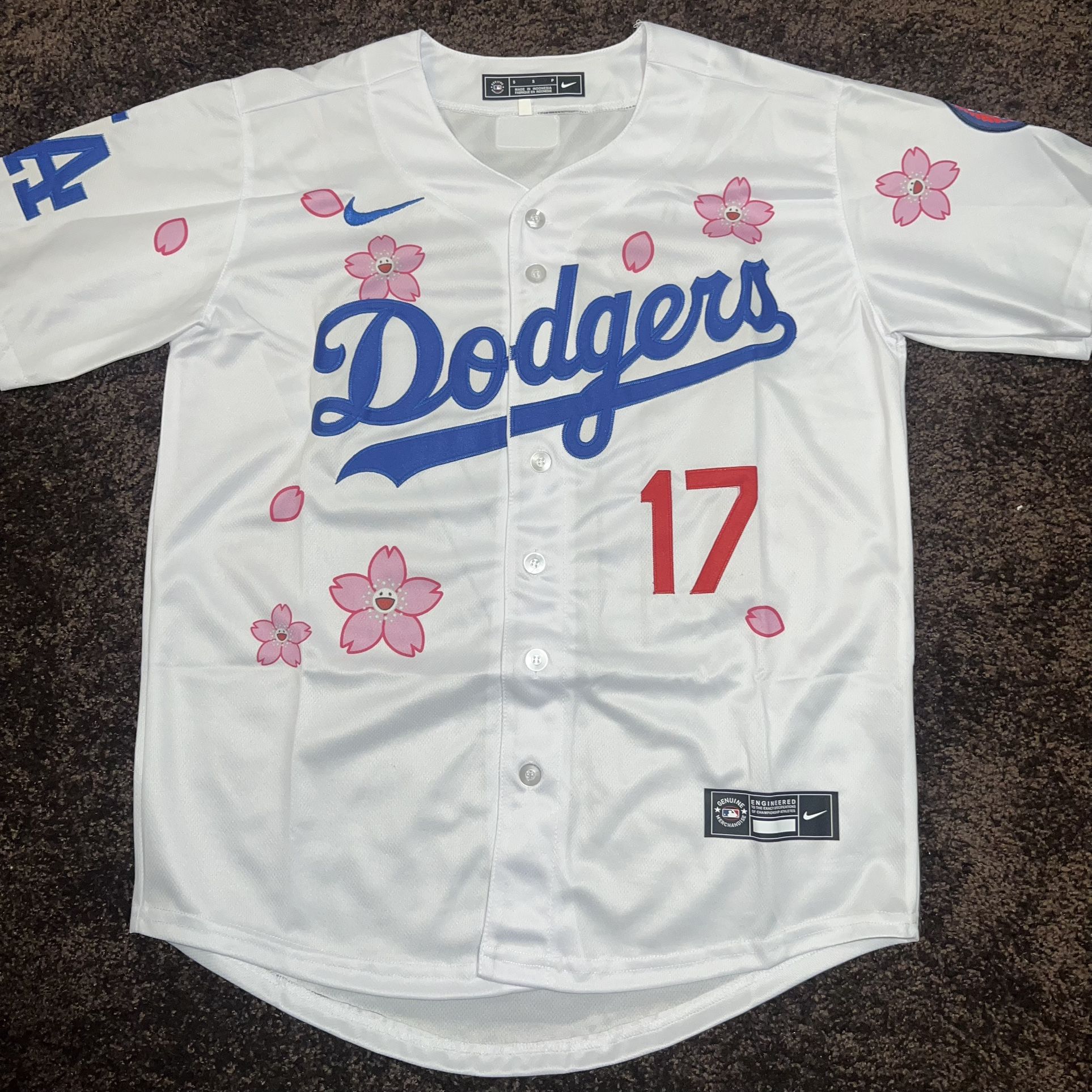 Dodgers White Tokyo series - Ohtani #17 *Japanese Lettering