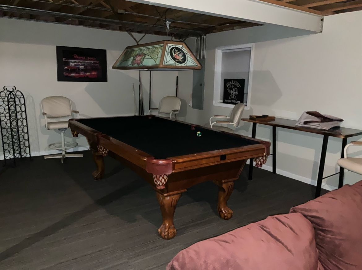 8’ Pool Table