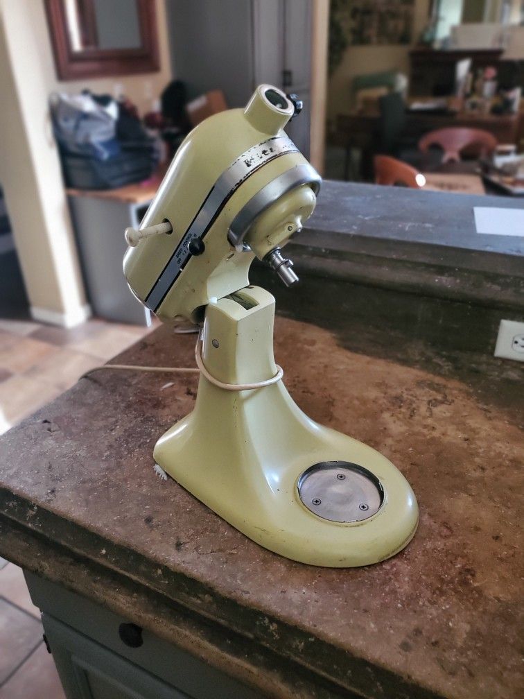 Kitchenaid Mix No Bowl Side Bolt Missing Plastic Bolt Can Be Used To Change Speeds