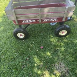 Radio Flyer Wagon With Wood Boarder 