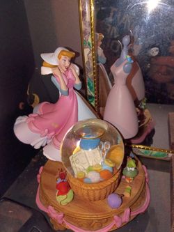 Vintage Disney Cinderella Snowglobe