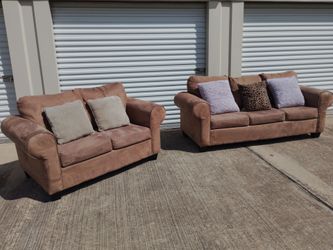 Sofa set two pieces very comfy
