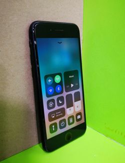 Iphone 7 32GB FACTORY UNLOCKED