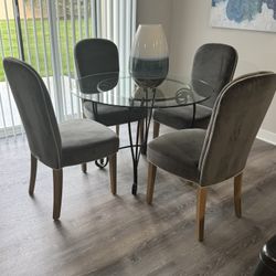 Dinning Glass Table And Chairs 