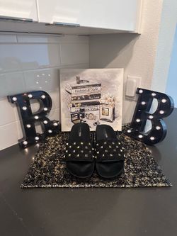 FASHION NOVA Shoes Slides Black & Gold Women’s Size 8 (Sold Out Style)