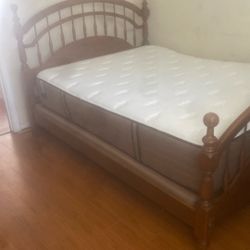 Queen Size Bed 