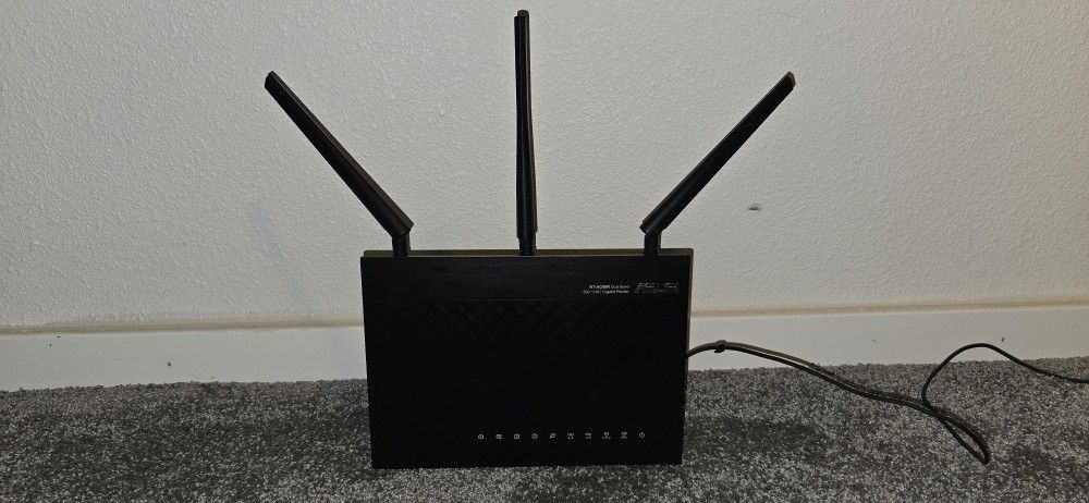 ASUS (RT-AC68R) Wireless-AC1900 Dual-Band Gigabit Router