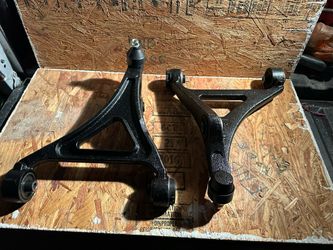 Lower Control Arms For Chrysler And Dodge 