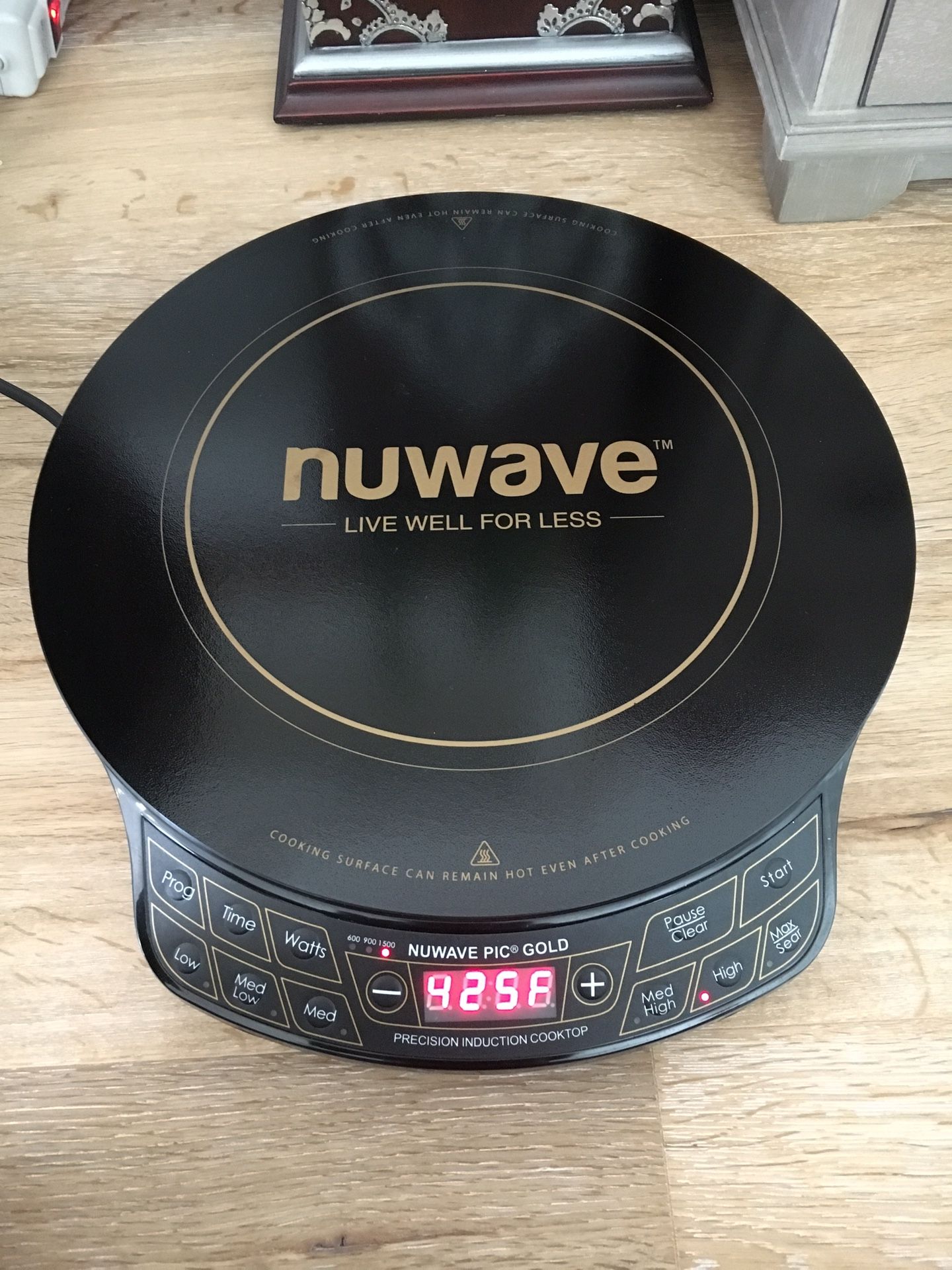 Nuwave PIC Gold precision induction cooktop