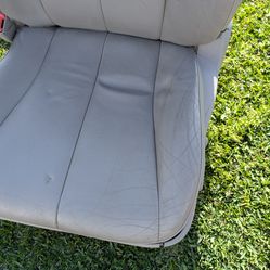 06-12Toyota Camry complete front and rear seats