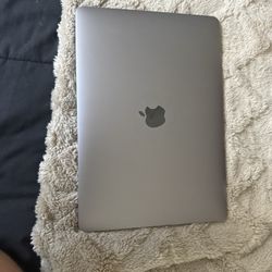 2017 Mac Book Pro 13 In. 