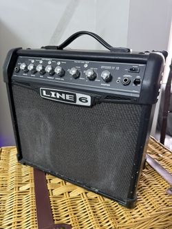Guitar Amp - Line 6 Spider IV 15, Excellent Condition
