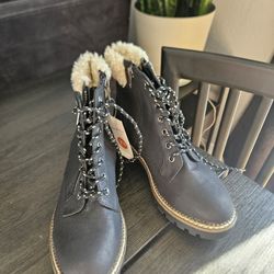 $25 Obo Sise 7.5 Boots Retail 39.99