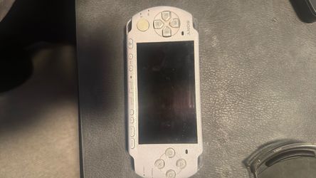 PSP 3000 pearl white
