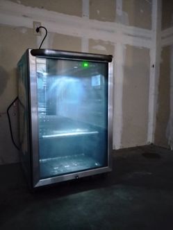 Frigidaire mini fridge