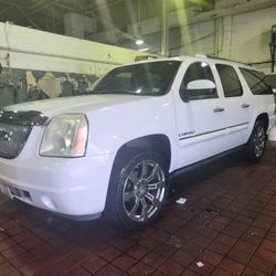 2007. GMC DENALI XL AWD 
