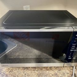 Microwave Oven