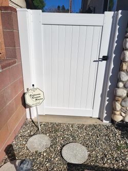 Vinyl Gates