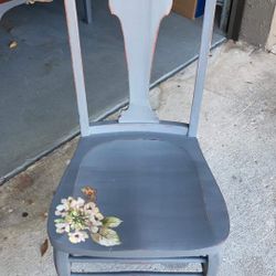 Stunning Desk And Chair 