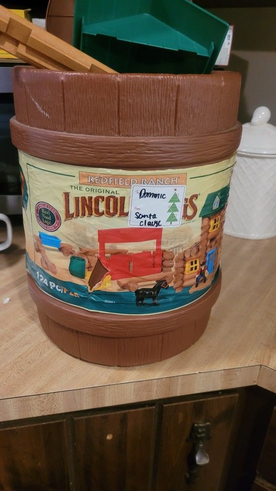 Lincoln Logs