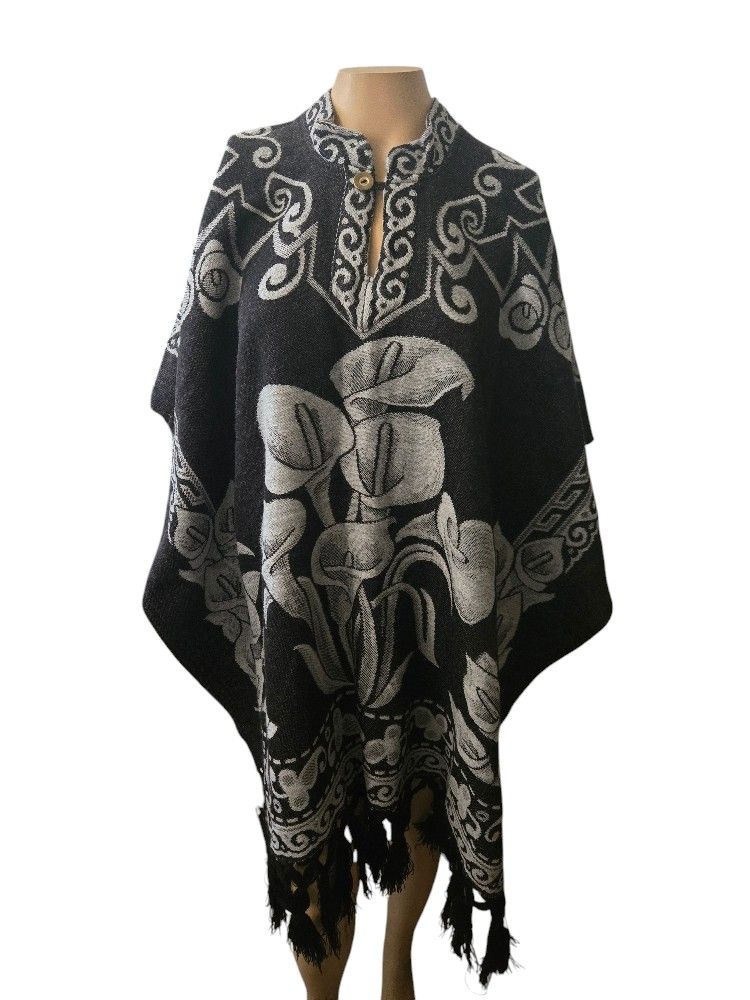 Ponchos. One Saiz New