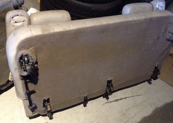 02 03 04 05 06 Cadillac Escalade ESV Third 3rd Row Seat Tan Leather