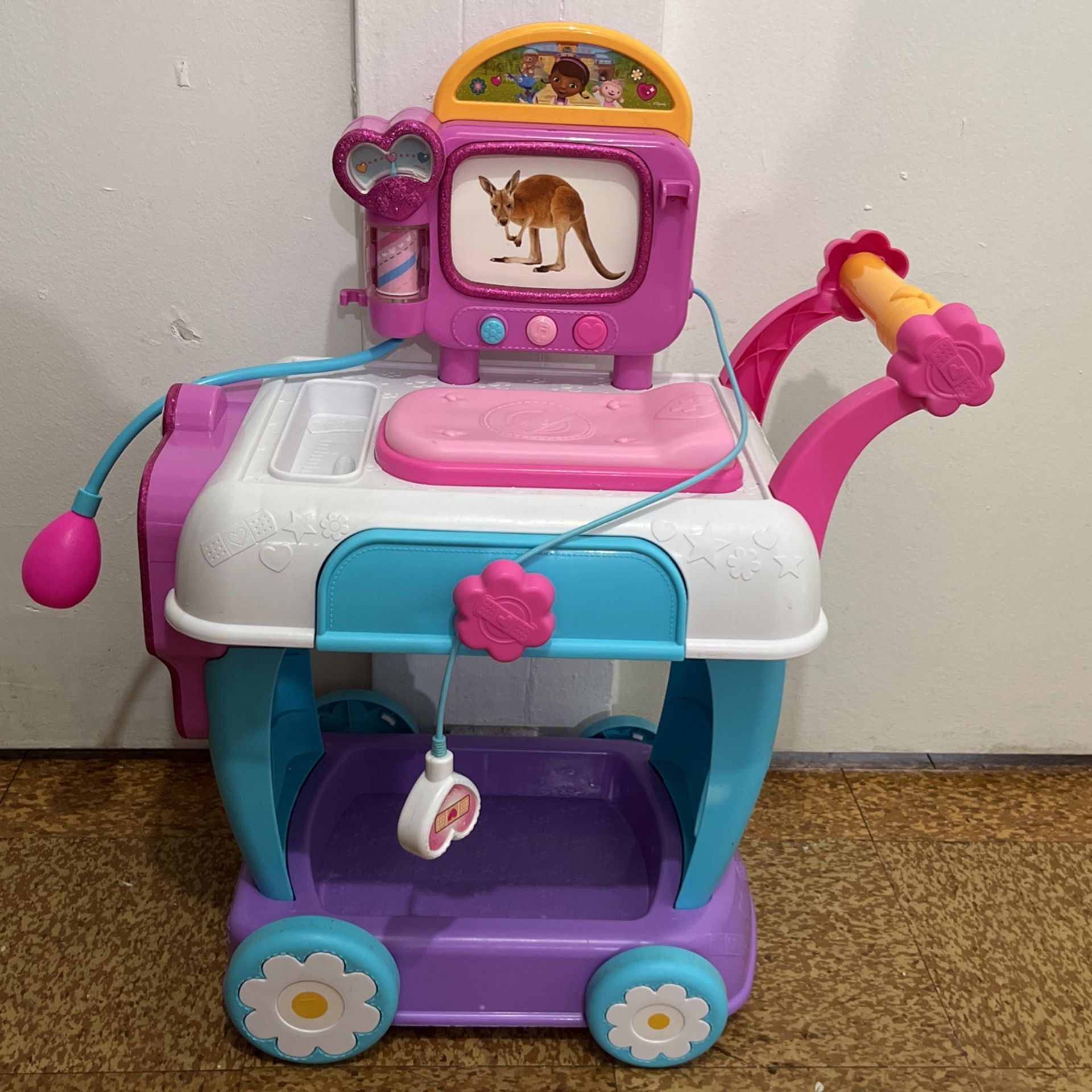 Doc McStuffins Toy Hospital Care Cart