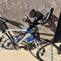 Women’s Raleigh Capri Road Bike