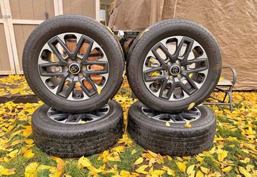 2022 Toyota Tundra TRD Wheels & Tires