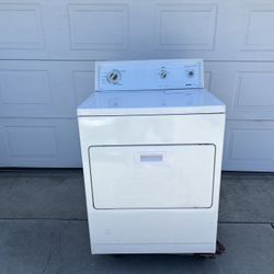 WHITE KENMORE BIG MOUTH GAS DRYER IN GOOD CONDITION 