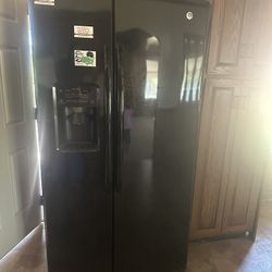 GE Black Refrigerator 