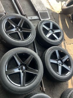 (4) 20” Jeep Wheels Installation Included