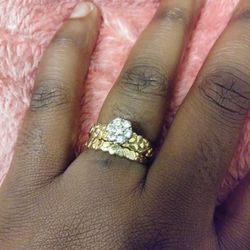 Appraised! 14k gold cluster size 7 wedding ring with 💎