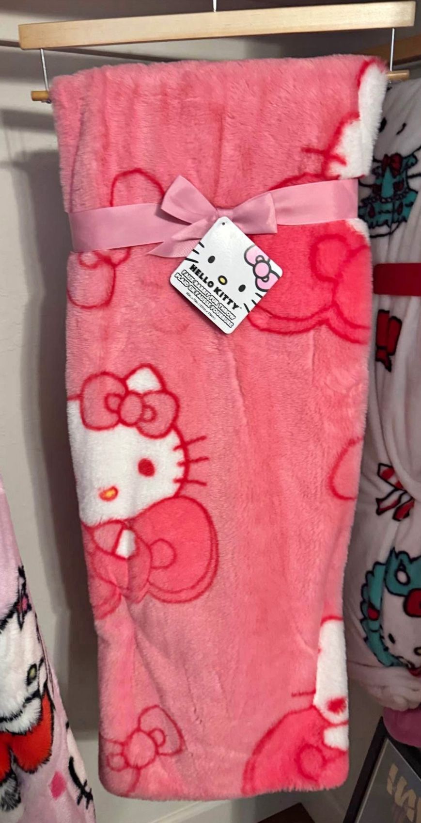 Hello Kitty New Bow Blanket
